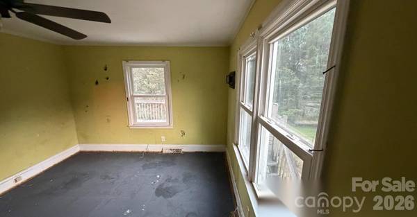 803 S Grove ST, Lincolnton, NC 28092