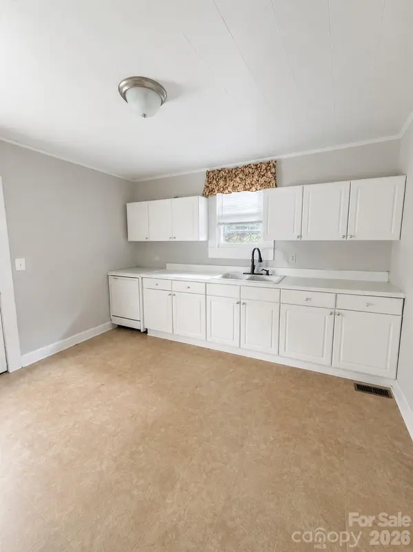 77 Archer ST, Granite Falls, NC 28630