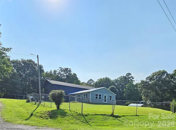 225 Eighth AVE, New London, NC 28127