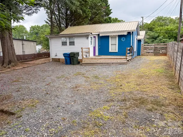 29 10th ST SE, Hickory, NC 28602