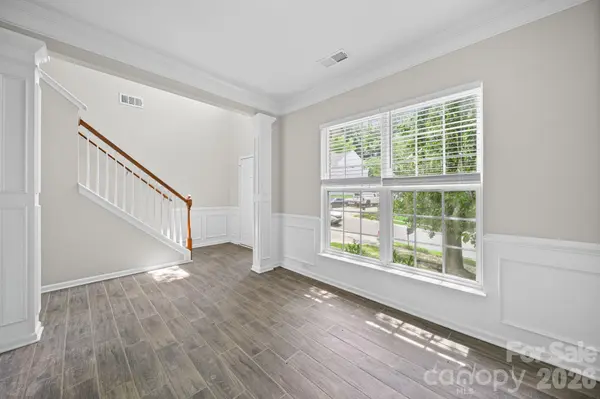 8246 Weeping Fig LN, Charlotte, NC 28215