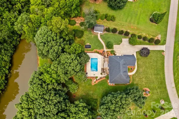 276 Falcon Crest LN, Salisbury, NC 28147