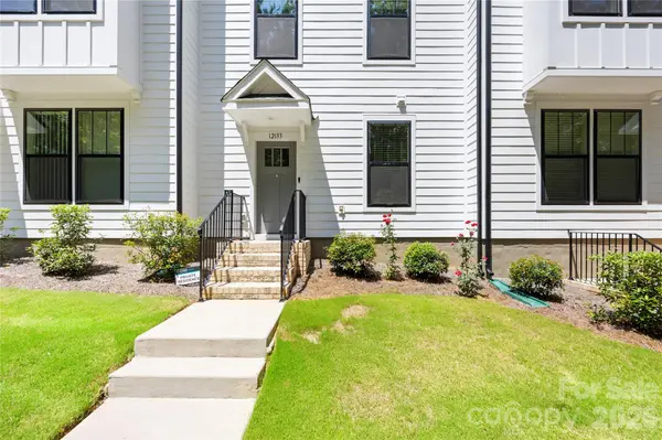 12133 Storm LN, Charlotte, NC 28277