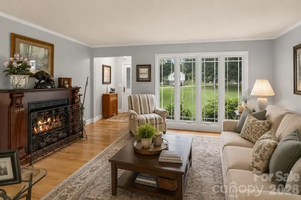 231 Kimberly Ann DR, Hendersonville, NC 28792