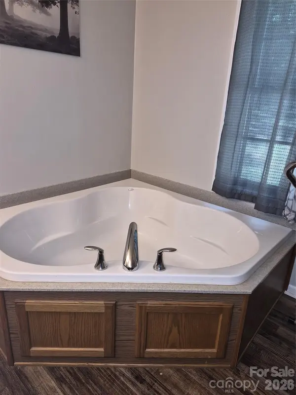 24161 Cedar Ridge LN, Albemarle, NC 28001