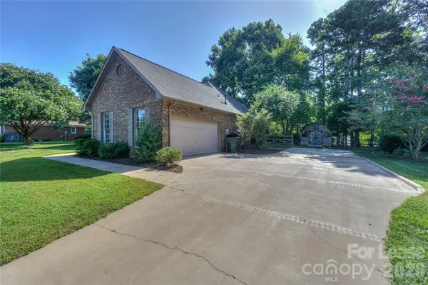840 Emerson DR, Mooresville, NC 28115
