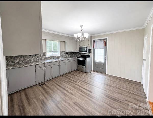 6955 Sandhill RD, Kershaw, SC 29067