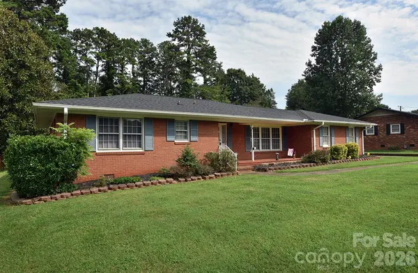 1036 Rowan CIR, Salisbury, NC 28146