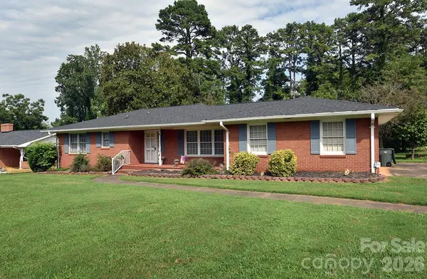 1036 Rowan CIR, Salisbury, NC 28146