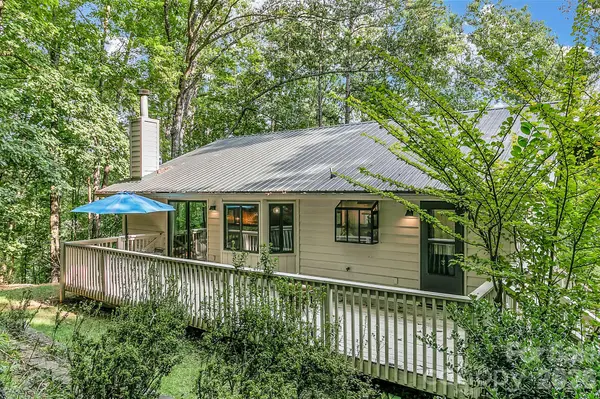 129 Melrose CT, Lake Lure, NC 28746