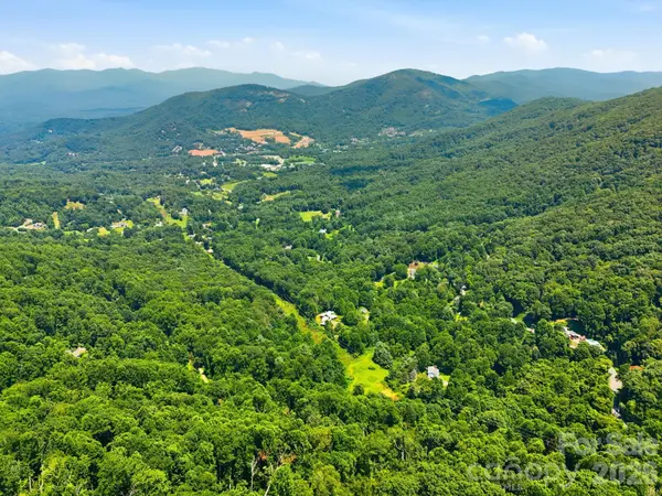 28 Mountain Breeze TRL, Asheville, NC 28803