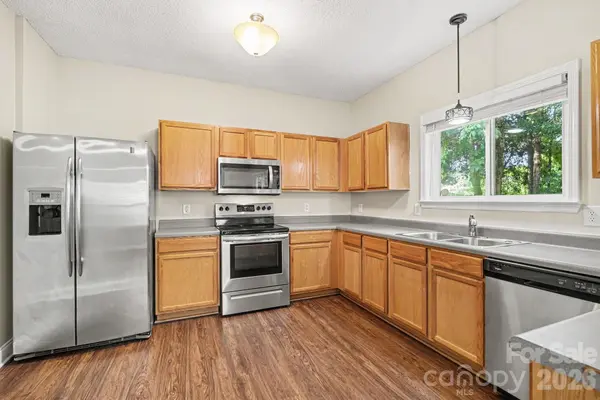 13634 Riding Hill AVE, Charlotte, NC 28213