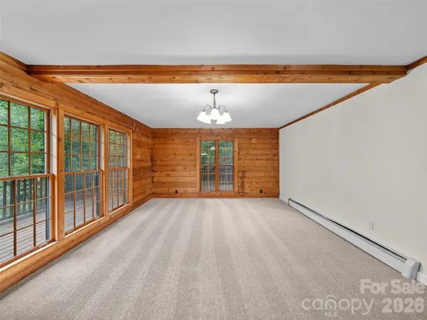 270 Dana RD, Green Mountain, NC 28740