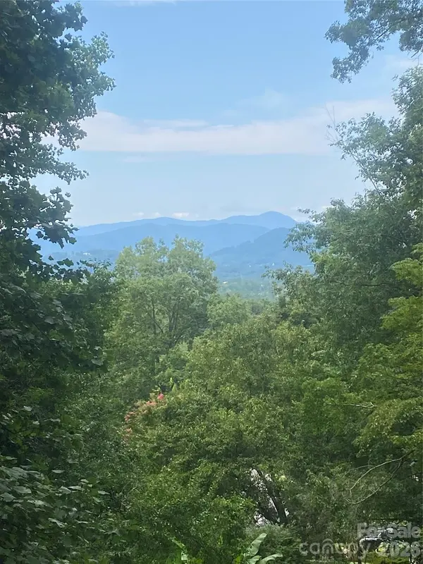34 Tuckaway DR, Asheville, NC 28803