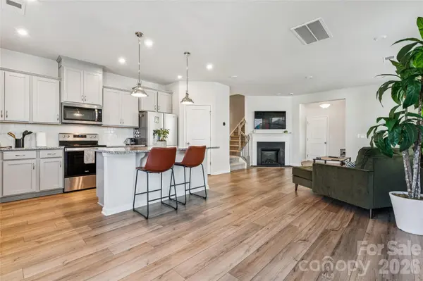 5119 Carrick ST, Charlotte, NC 28213