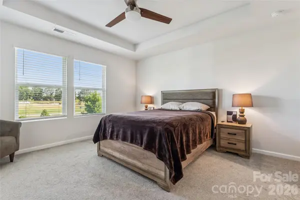 5119 Carrick ST, Charlotte, NC 28213