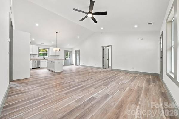 2949 Link DR, Granite Falls, NC 28630