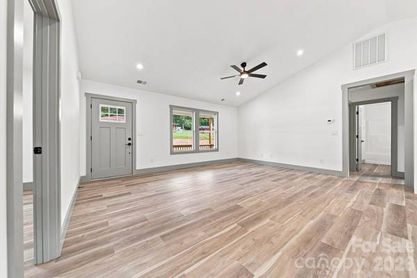 2949 Link DR, Granite Falls, NC 28630