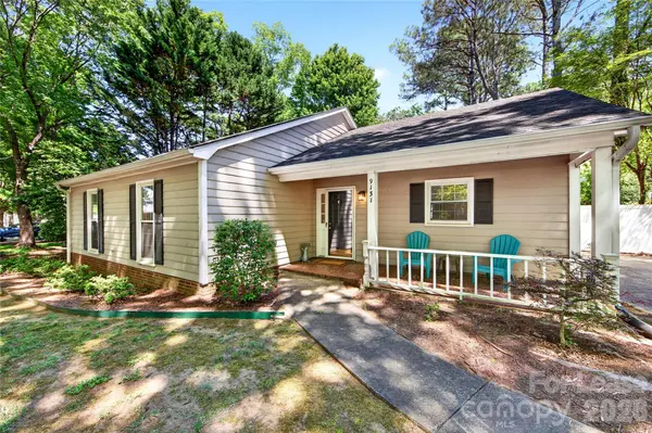 9131 Glisson CT, Charlotte, NC 28210
