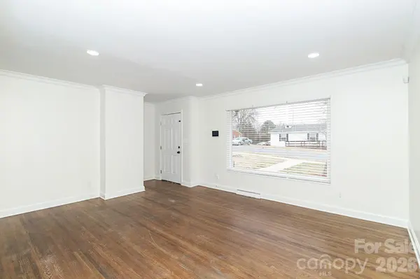 1701 Irma ST, Charlotte, NC 28216