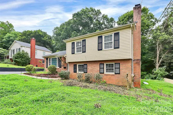 6133 Colchester PL, Charlotte, NC 28210