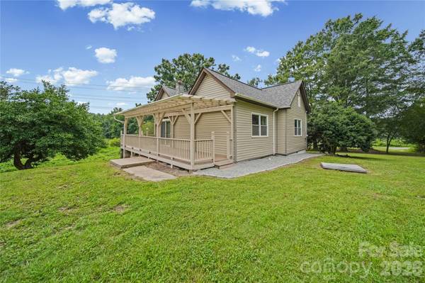 910 Hopewell Church RD, Catawba, NC 28609