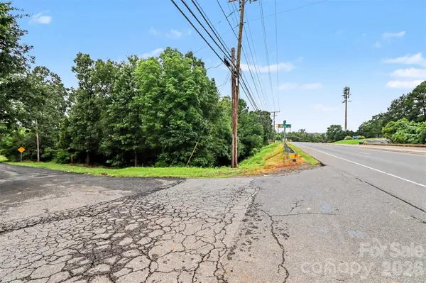 12002 N Tryon ST, Charlotte, NC 28262