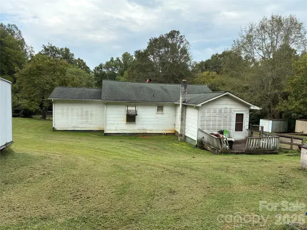 206 Railroad ST, Mooresboro, NC 28114