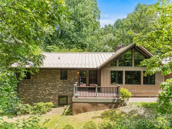 201 Valeria LN, Pisgah Forest, NC 28768