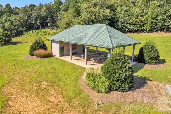 11 & 21 Sunset Ridge DR #21 & 11, Columbus, NC 28722
