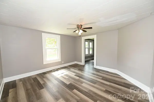 1632 C AVE SE, Hickory, NC 28602