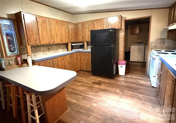 261 Warren Creek RD, Candler, NC 28715