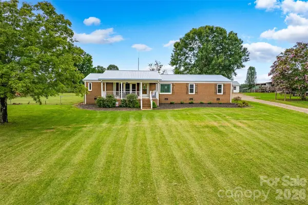 433 Mock Mill RD, Statesville, NC 28677