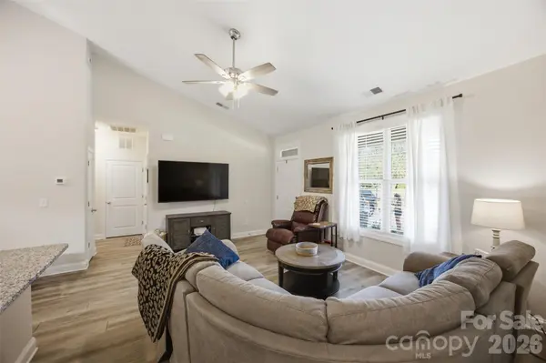 3177 Yosemite DR, Gastonia, NC 28056