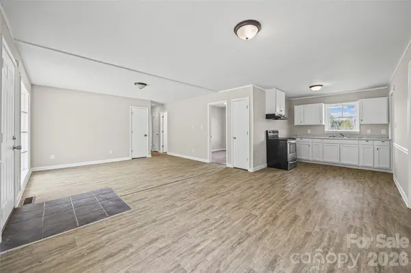 195 Moda RD, Blacksburg, SC 29702
