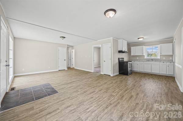195 Moda RD, Blacksburg, SC 29702