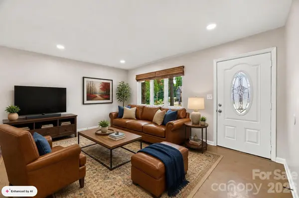 2700 Ravencroft DR, Charlotte, NC 28208