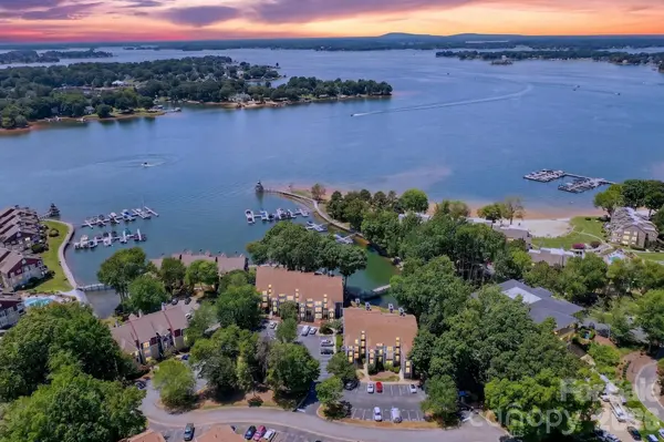 712 Southwest DR, Davidson, NC 28036
