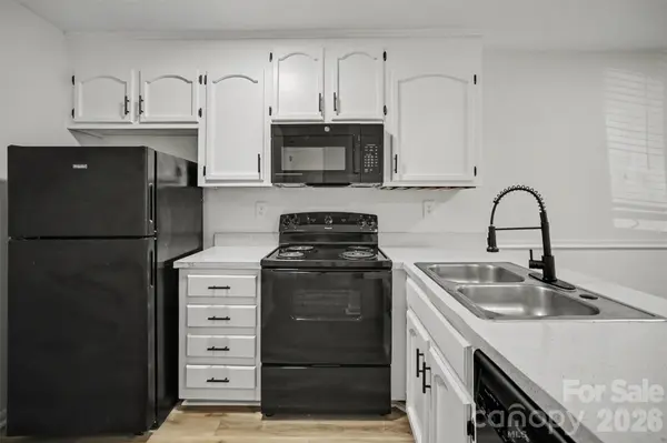 100 Willow Run DR #33, Gastonia, NC 28056