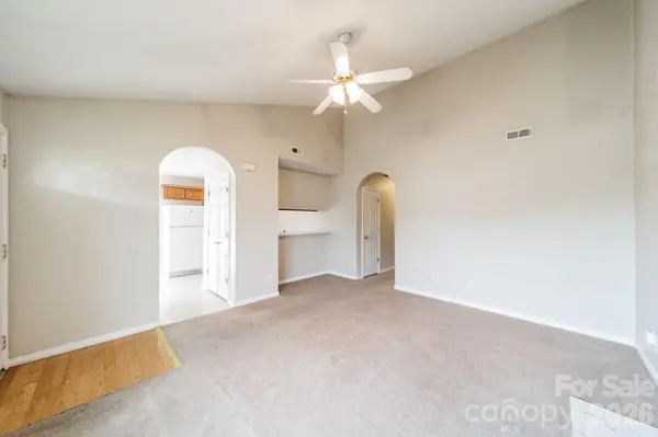 1914 Mission Oaks ST, Kannapolis, NC 28083