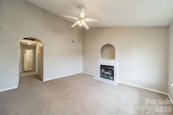 1914 Mission Oaks ST, Kannapolis, NC 28083