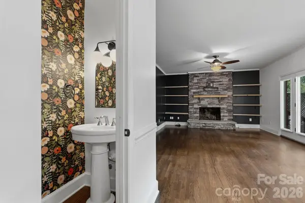 1228 12th Fairway DR NW, Concord, NC 28027