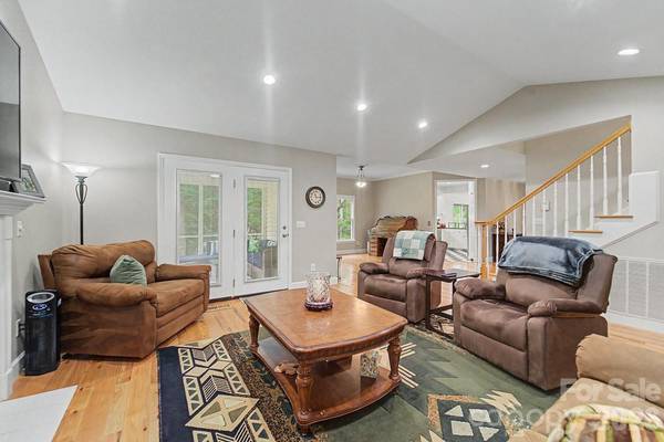 48 Main TRCE, Franklin, NC 28734