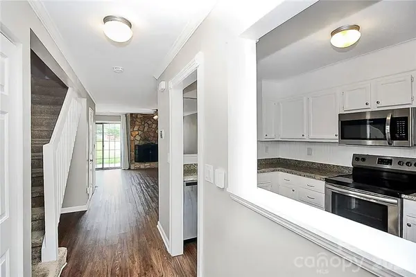 8203 Golf Ridge DR, Charlotte, NC 28277