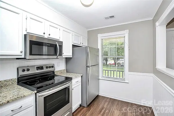 8203 Golf Ridge DR, Charlotte, NC 28277