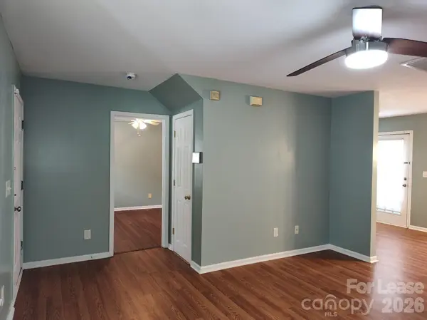 5226 Beam Lake DR, Charlotte, NC 28216