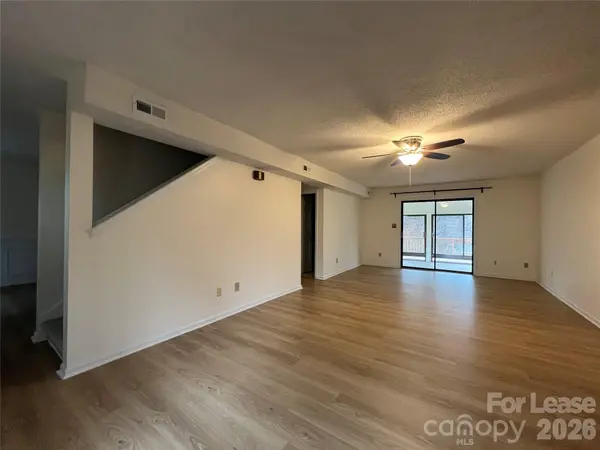 6428 Whitewater DR, Charlotte, NC 28214