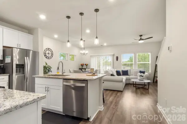 3045 Belstock CT, Charlotte, NC 28216