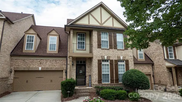 2262 NW Donnington LN NW, Concord, NC 28027