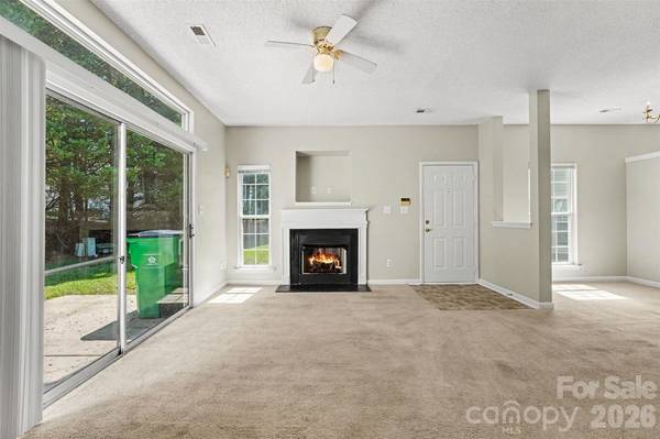 9327 Kimmel LN, Charlotte, NC 28216